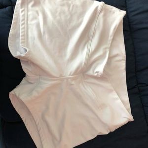 Vull sport white shorts